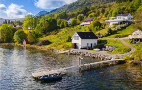 2 Bedroom Amazing Apartment In Vestnes